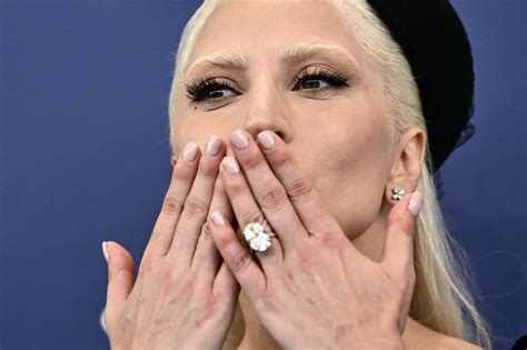 Lady Gaga engagement ring size